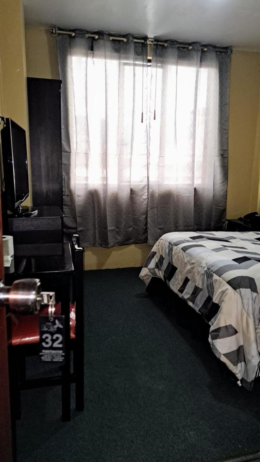 Hostal Los Lirios Loja Eksteriør bilde