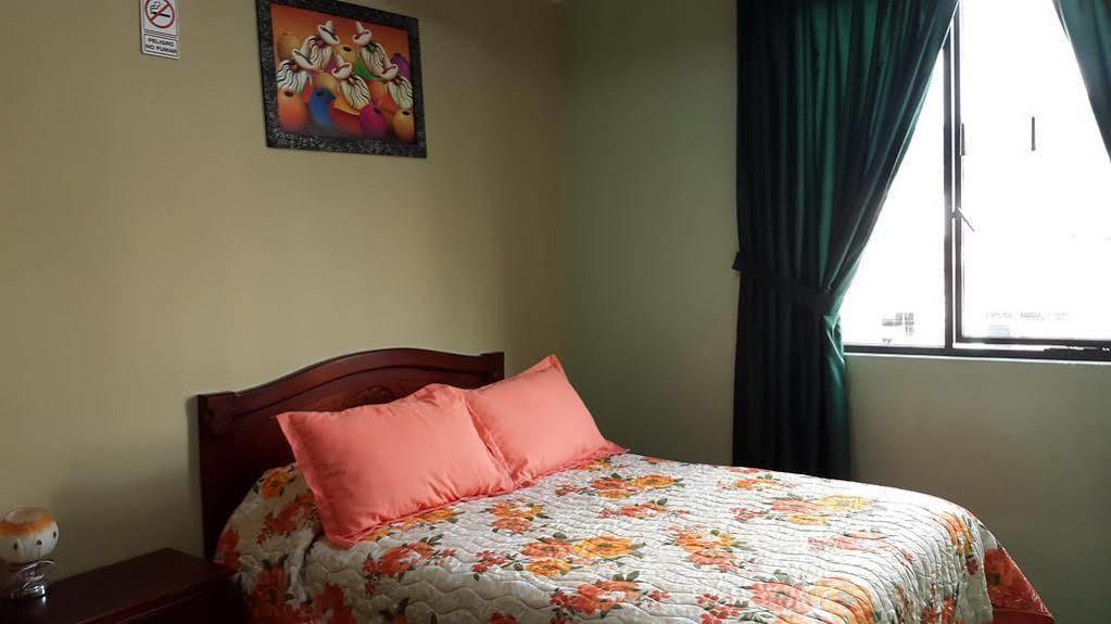 Hostal Los Lirios Loja Eksteriør bilde