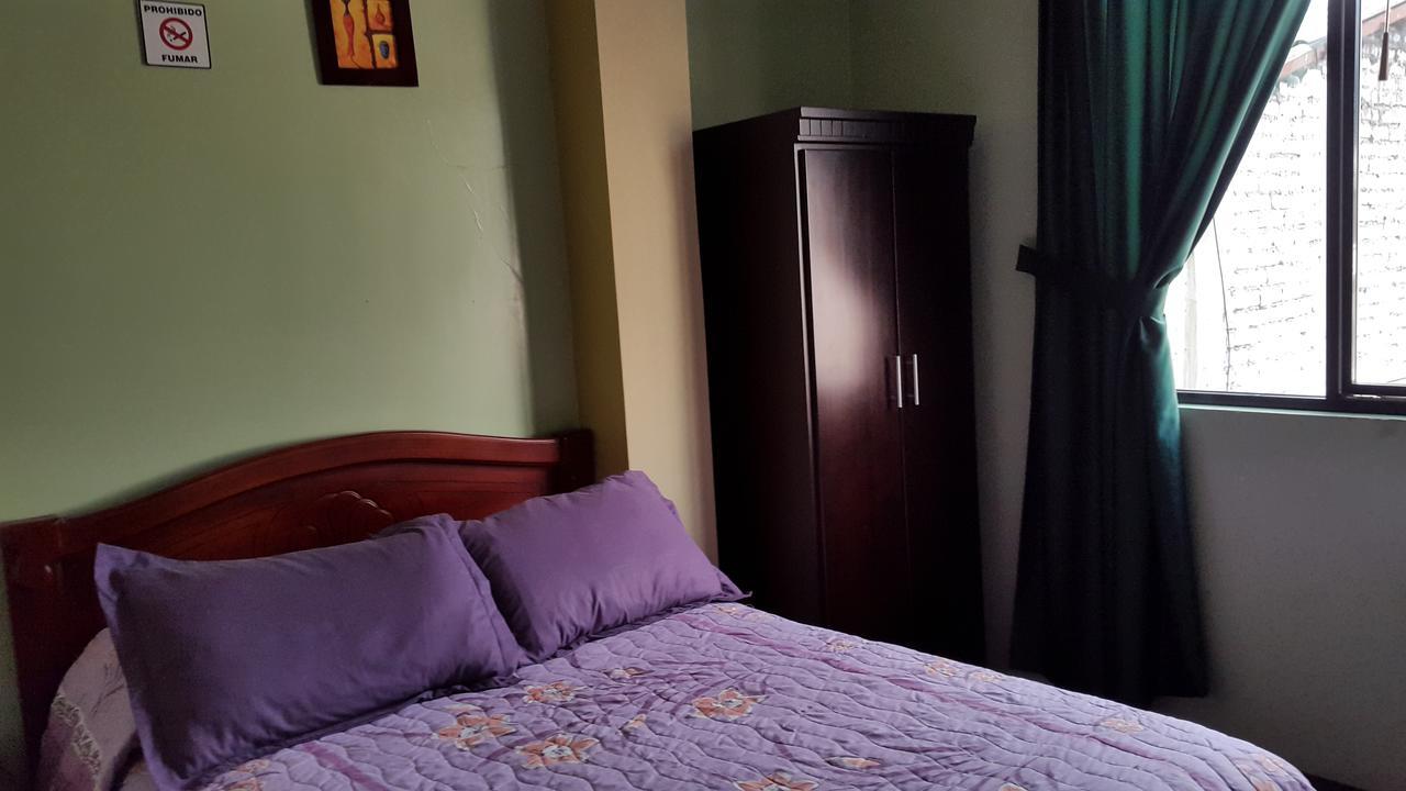 Hostal Los Lirios Loja Eksteriør bilde