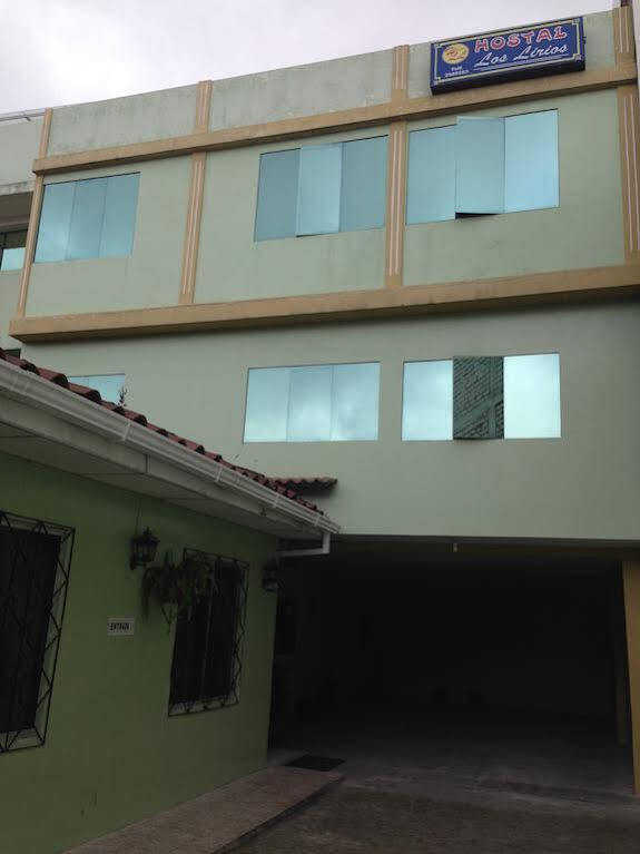 Hostal Los Lirios Loja Eksteriør bilde